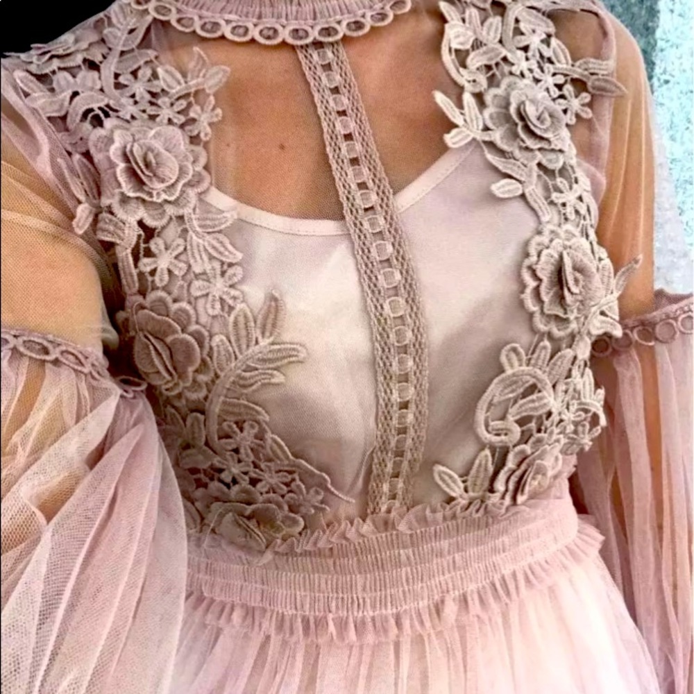 Elegant Pink Lace Dress
